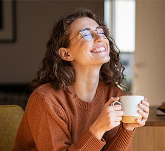 odzyskaj energię, kobieta uśmiechnięta, akcja profilaktyczna